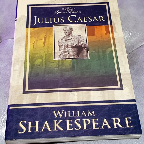 Julius Caesar William Shakespeare Book - Picture 1 of 2